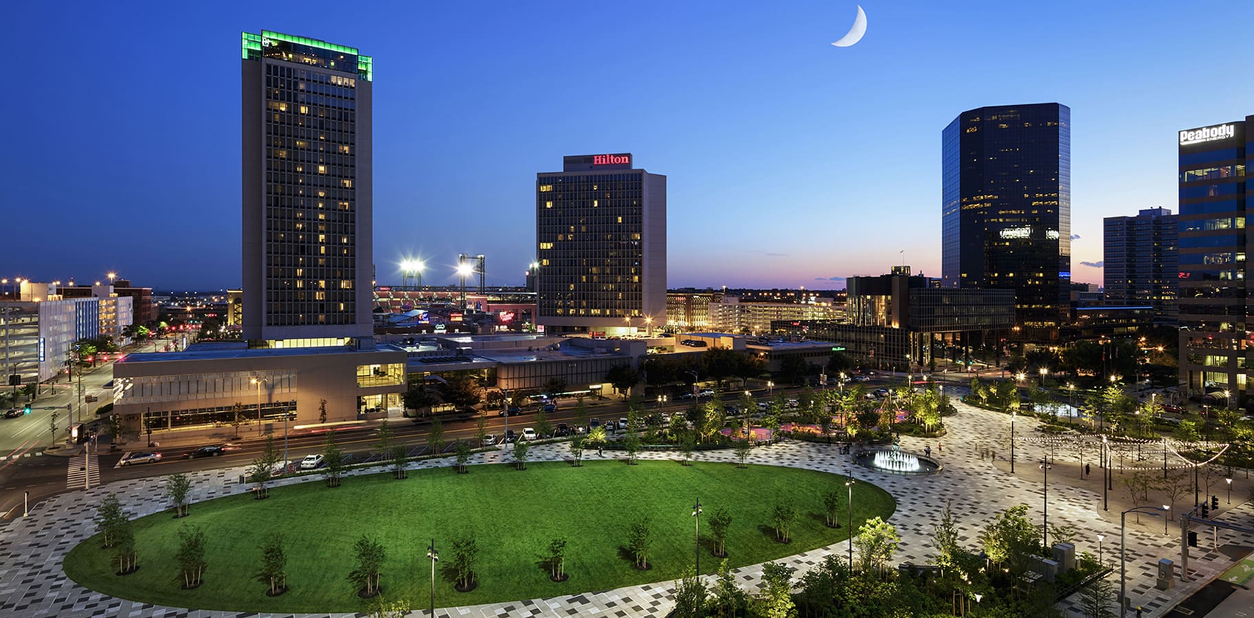 Kiener Plaza - Reed Burkett Lighting Design